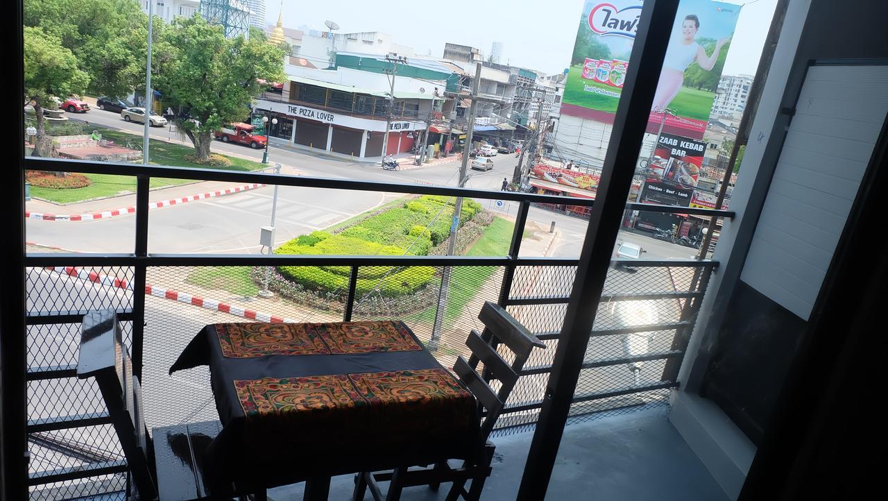 Iris Hostel Chiang Mai Extérieur photo