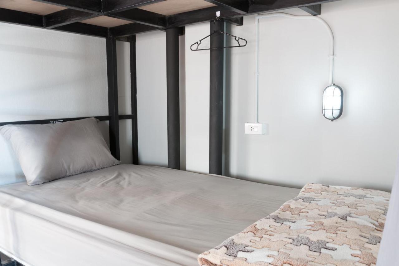 Iris Hostel Chiang Mai Extérieur photo